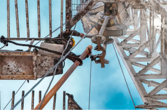 How Wellhead Tools Handle Complex Conditions Such as Sand-Producing Wells and Lost-Circulation Wells?