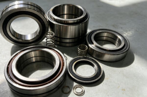 What are the warning signs of mechanical seal failure?